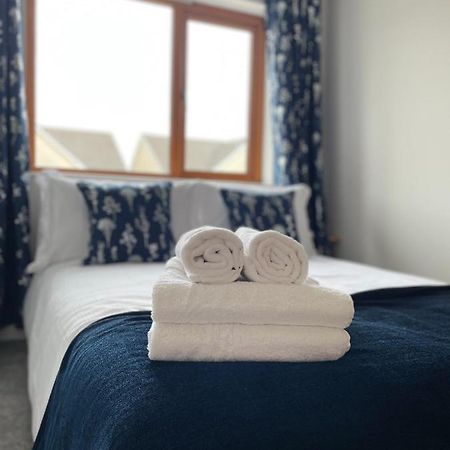 Private Double Room & Bathroom นาส ภายนอก รูปภาพ